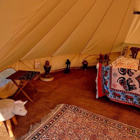Secret Garden Glamping African Themed Tent Newark upon Trent Екстериор снимка