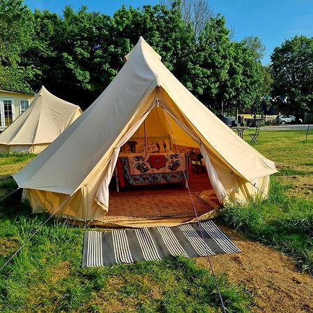 Secret Garden Glamping African Themed Tent Newark upon Trent Екстериор снимка
