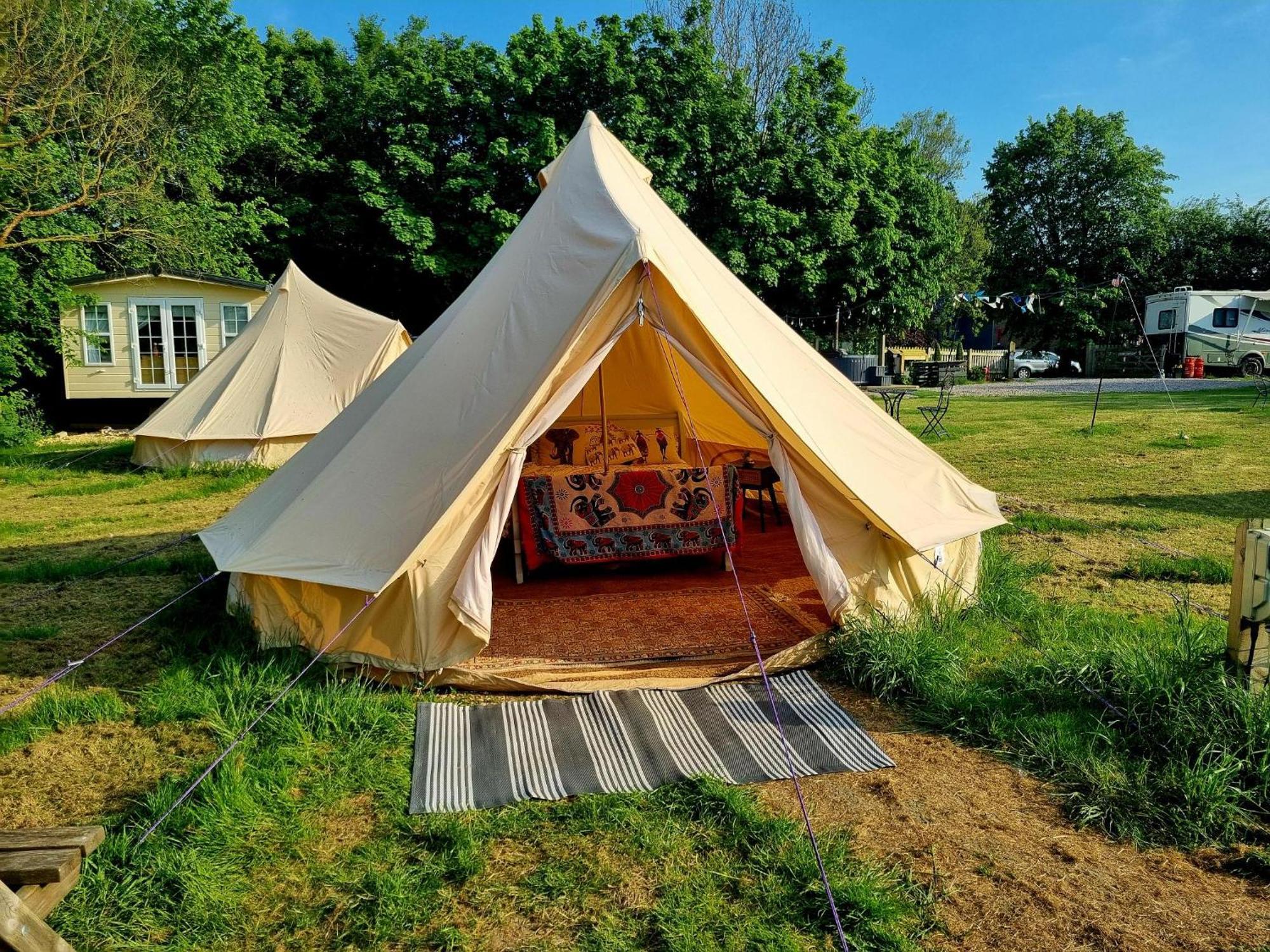 Secret Garden Glamping African Themed Tent Newark upon Trent Екстериор снимка